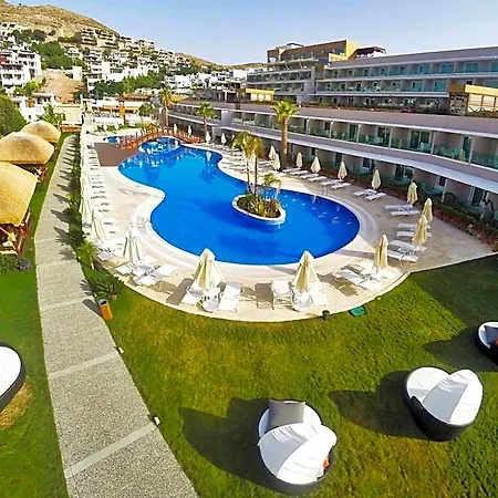 Bellazure Hotel 4*